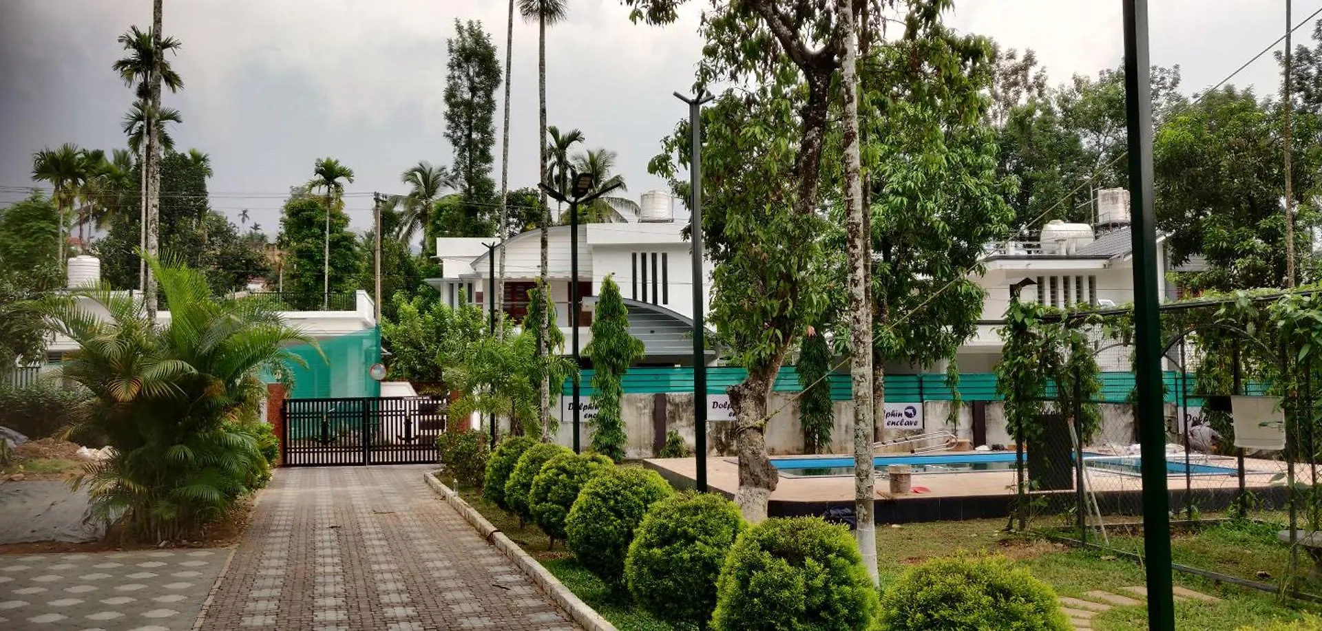 Dolphin Enclave Service Studio Apartments Kalpetta India