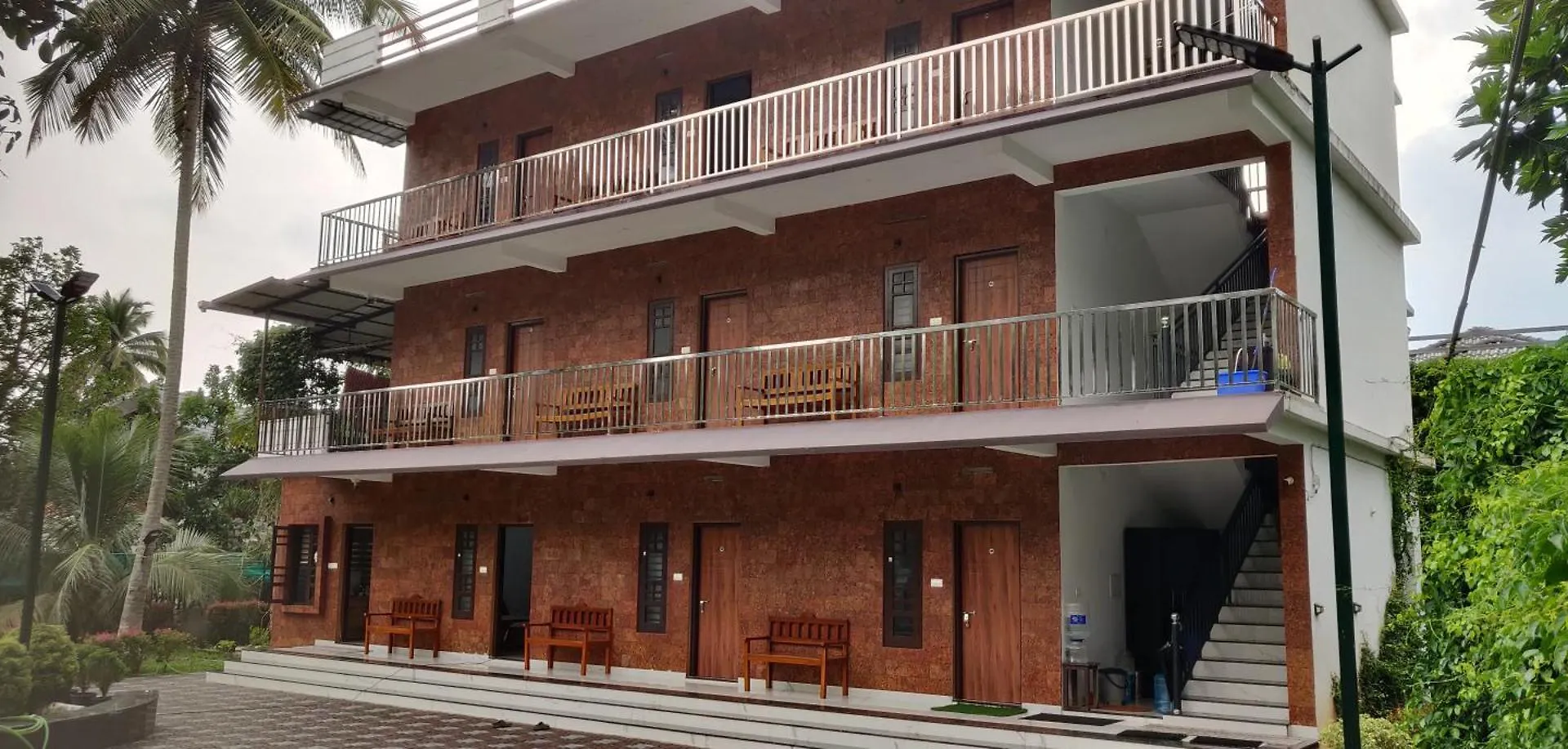 Dolphin Enclave Service Studio Apartments Kalpetta India